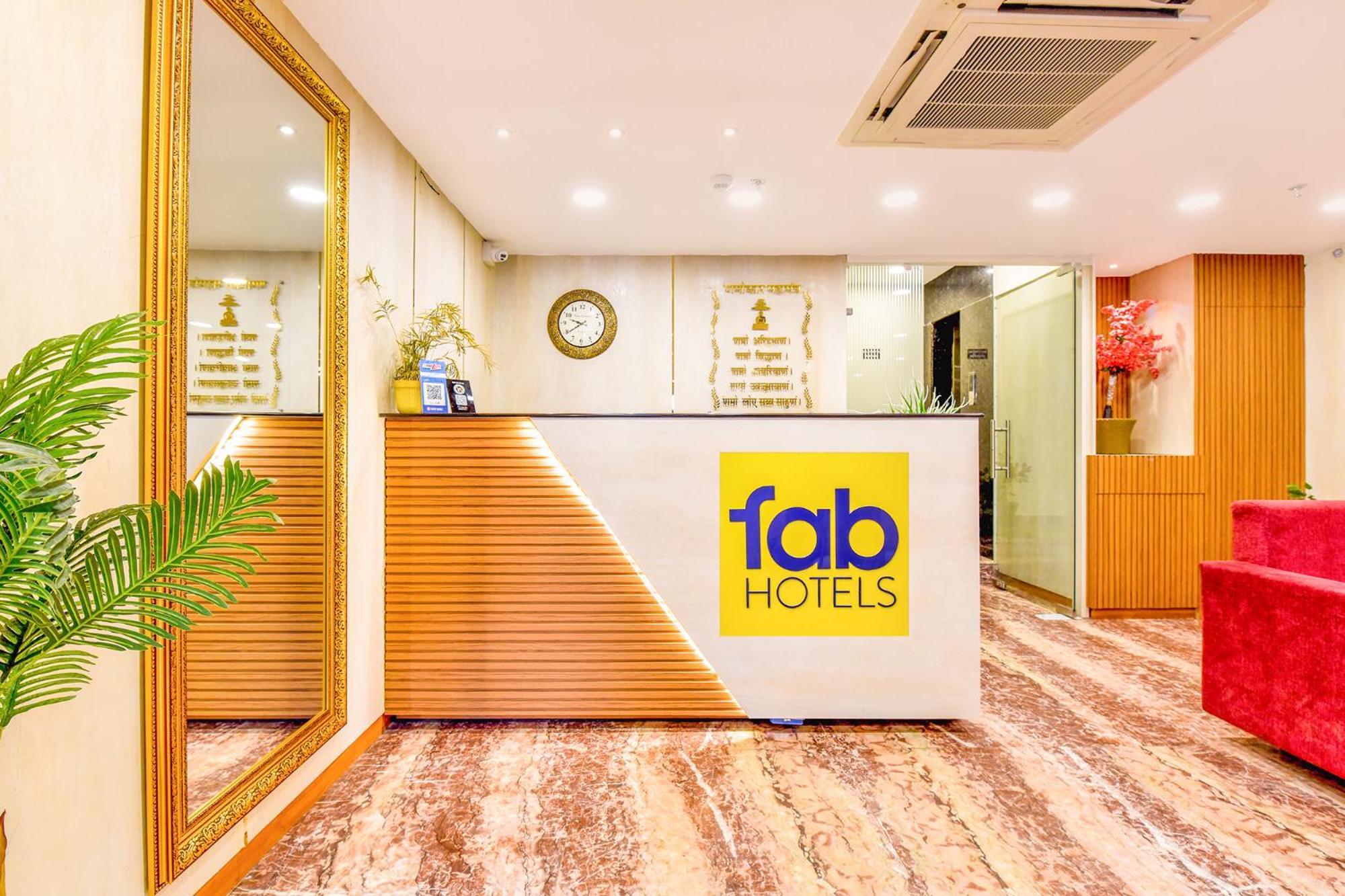 Hotel Fabexpress Mewar Shine Udaipur Exterior foto